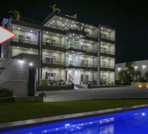 New Loft with Sky Bar and Pools